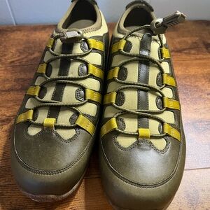VGC Women's 39M, US 8.5, ZUMFOOT, Leather, Green, ATHENA Bungee Lace Shoes